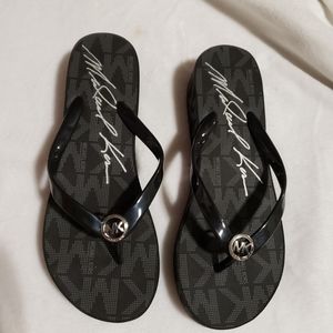 Michael Kors Flip Flop Size 8